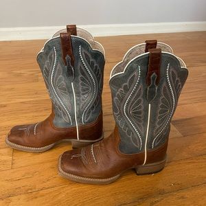 Ariat boots great condition size 5.5